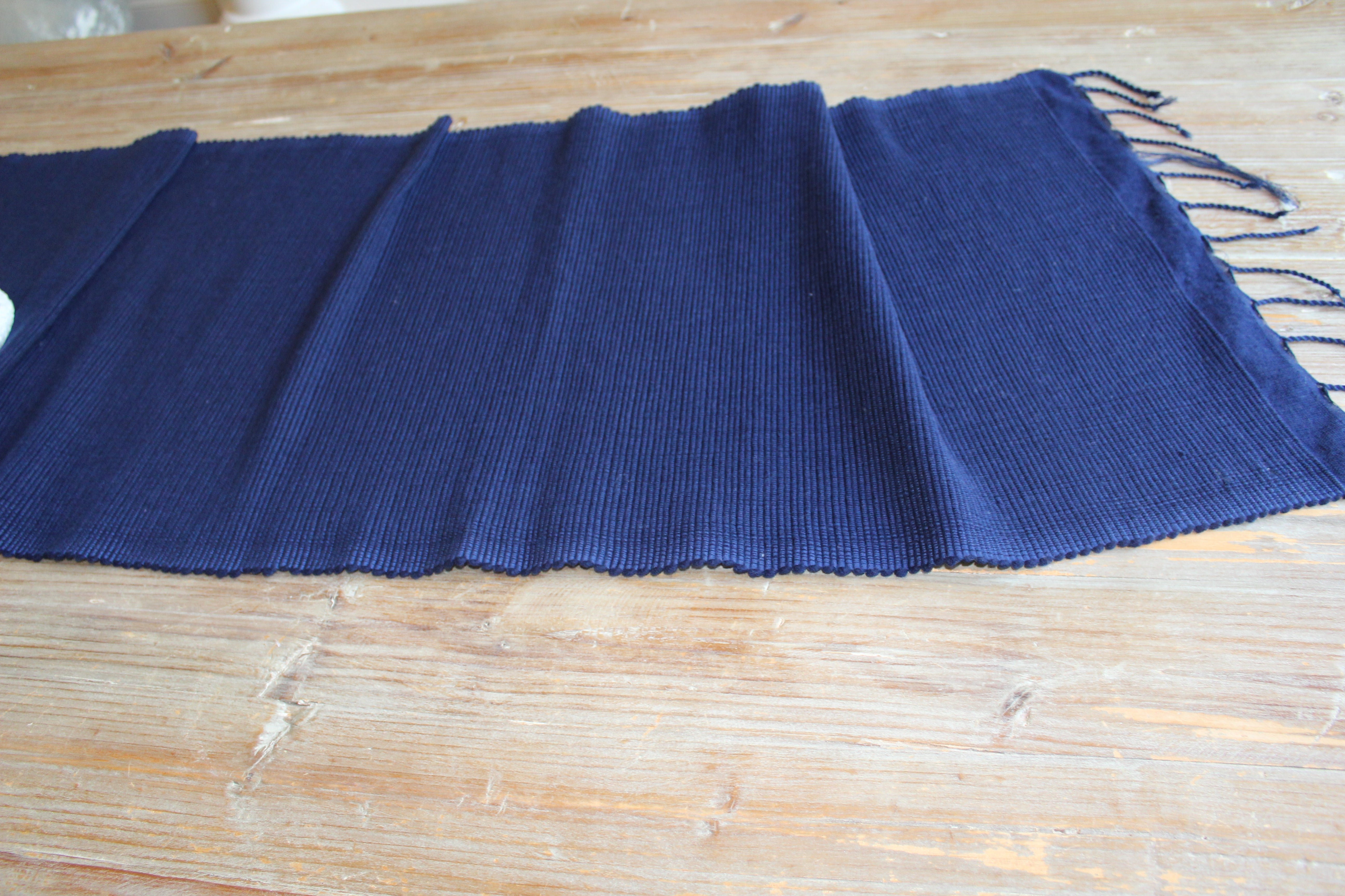 Edna navy blue woven table runner